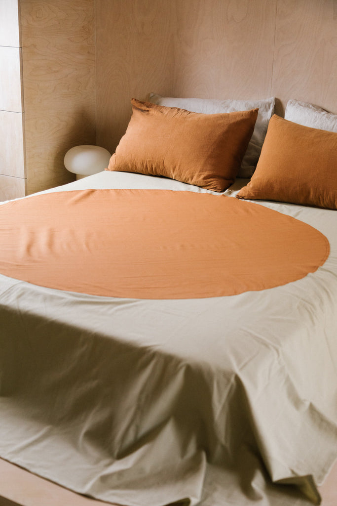 Sol Bed Throw | Bone & Rust