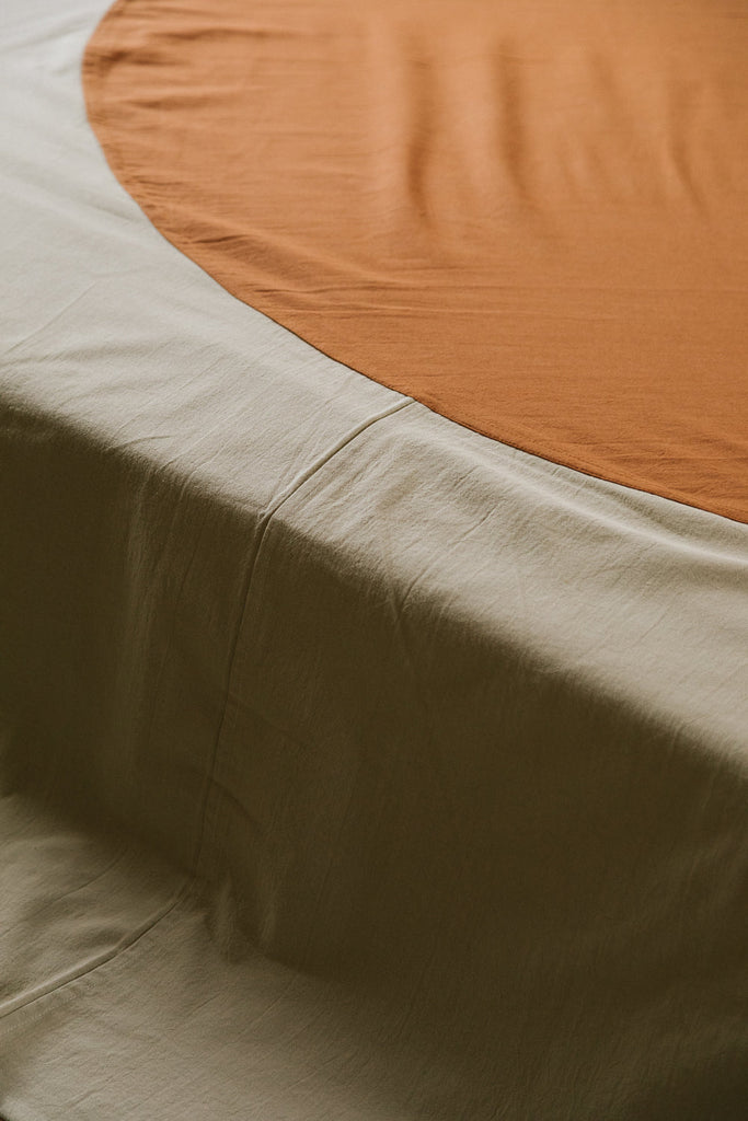 Sol Bed Throw | Bone & Rust