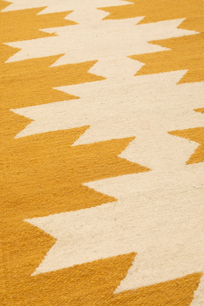 Elvira Runner |  Mustard  & Natural