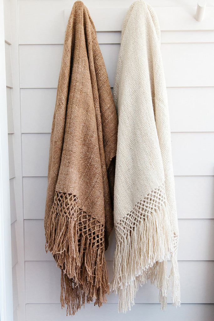 Puna Llama Throw | Oat