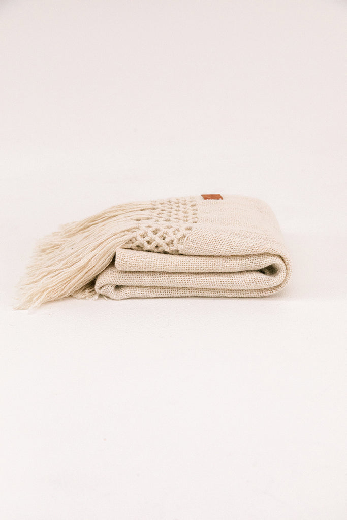 Puna Llama Throw | Natural White