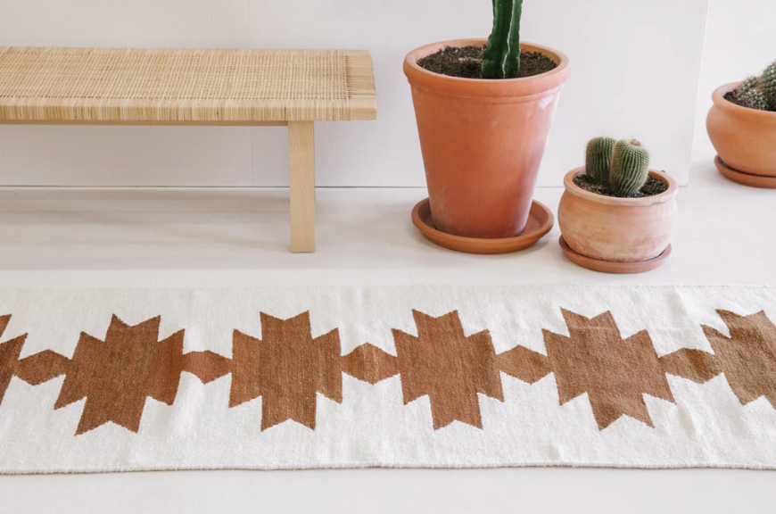 Elvira Runner |  Natural & Latte